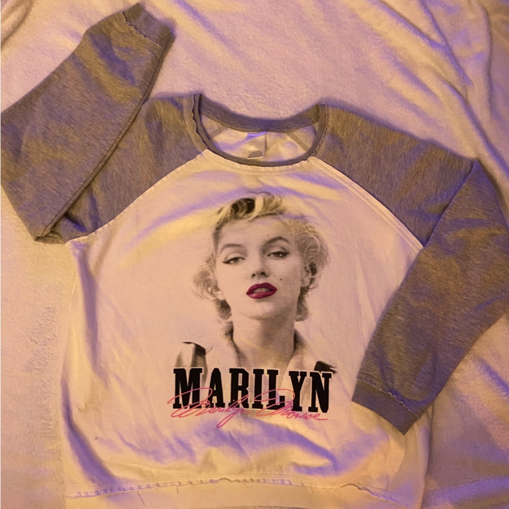 Marilyn Monroe  Graphic Long Sleeve Shirt